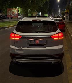 جیلی ئەزکارا